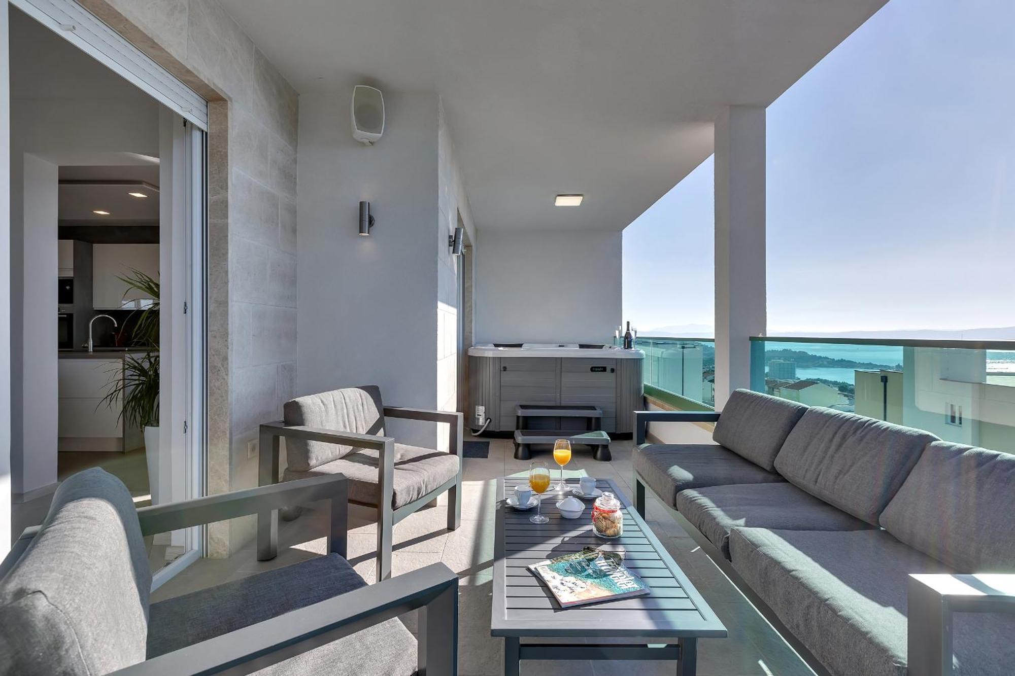 Апартаменти Exclusive Penthouse Big Blue With Private Jacuzzi Макарська Екстер'єр фото