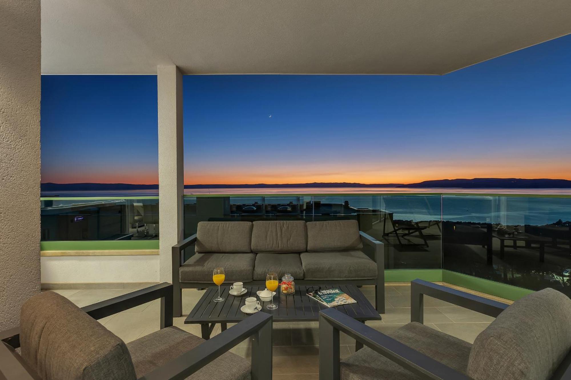 Апартаменти Exclusive Penthouse Big Blue With Private Jacuzzi Макарська Екстер'єр фото