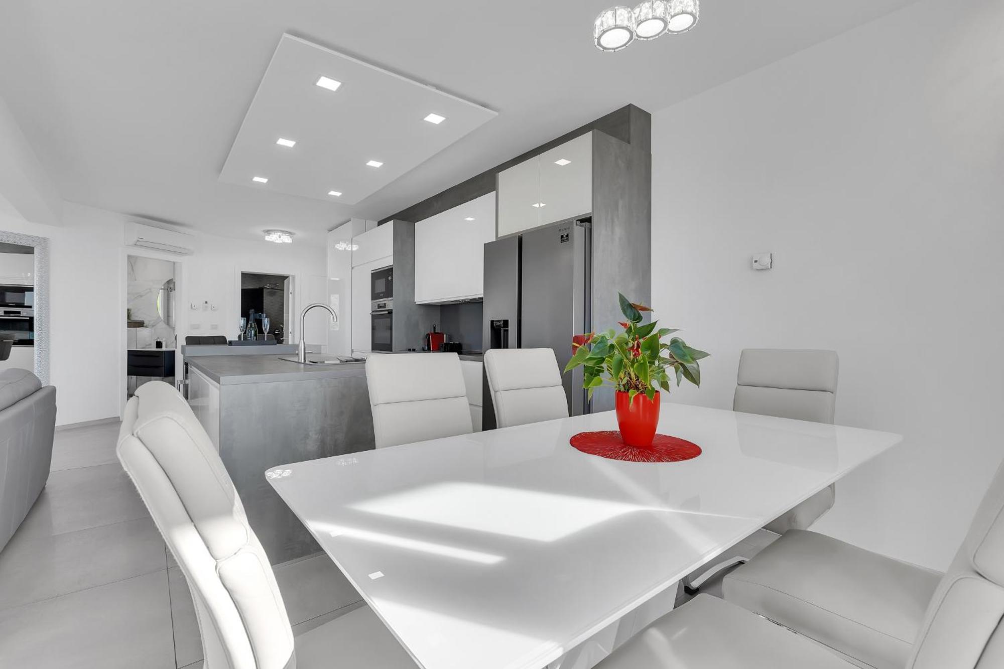 Апартаменти Exclusive Penthouse Big Blue With Private Jacuzzi Макарська Екстер'єр фото