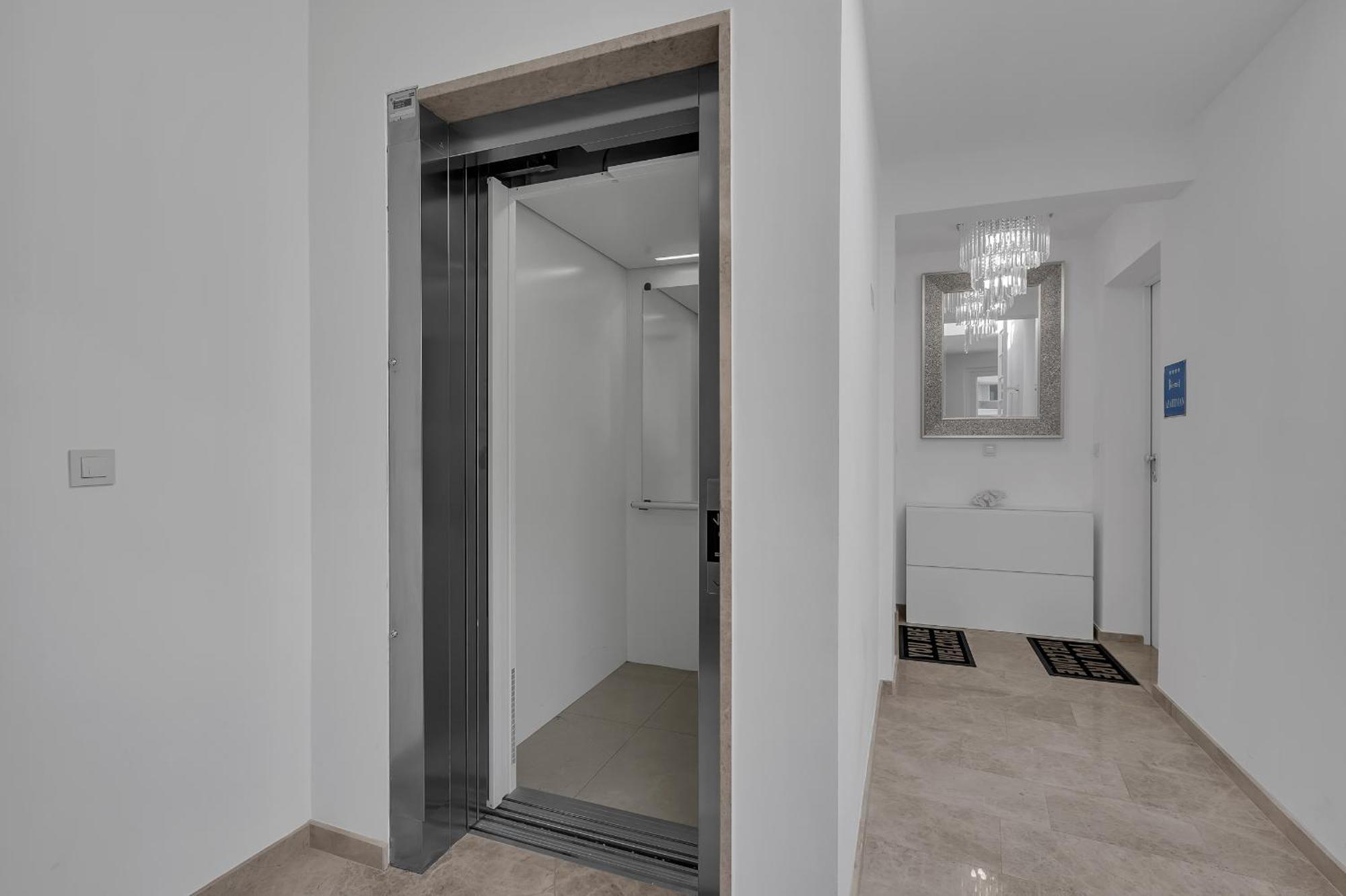 Апартаменти Exclusive Penthouse Big Blue With Private Jacuzzi Макарська Екстер'єр фото