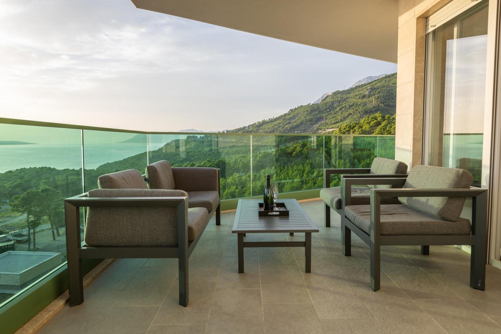 Апартаменти Exclusive Penthouse Big Blue With Private Jacuzzi Макарська Екстер'єр фото